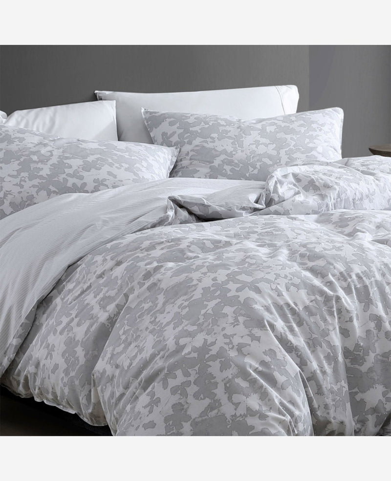Kenneth Cole New York Madison Floral Reversible 3 Piece Quilt Set