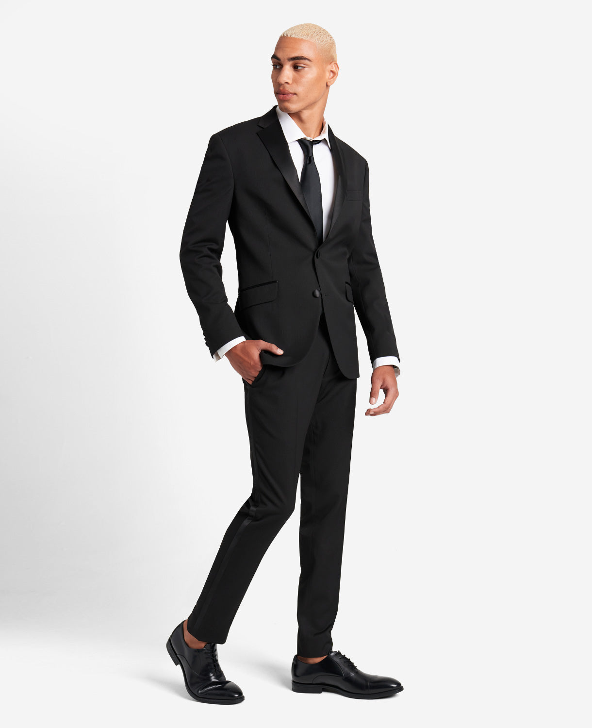 Kenneth Cole | Ready Flex Slim Fit Tuxedo Suit in Black, Size: 36 Short