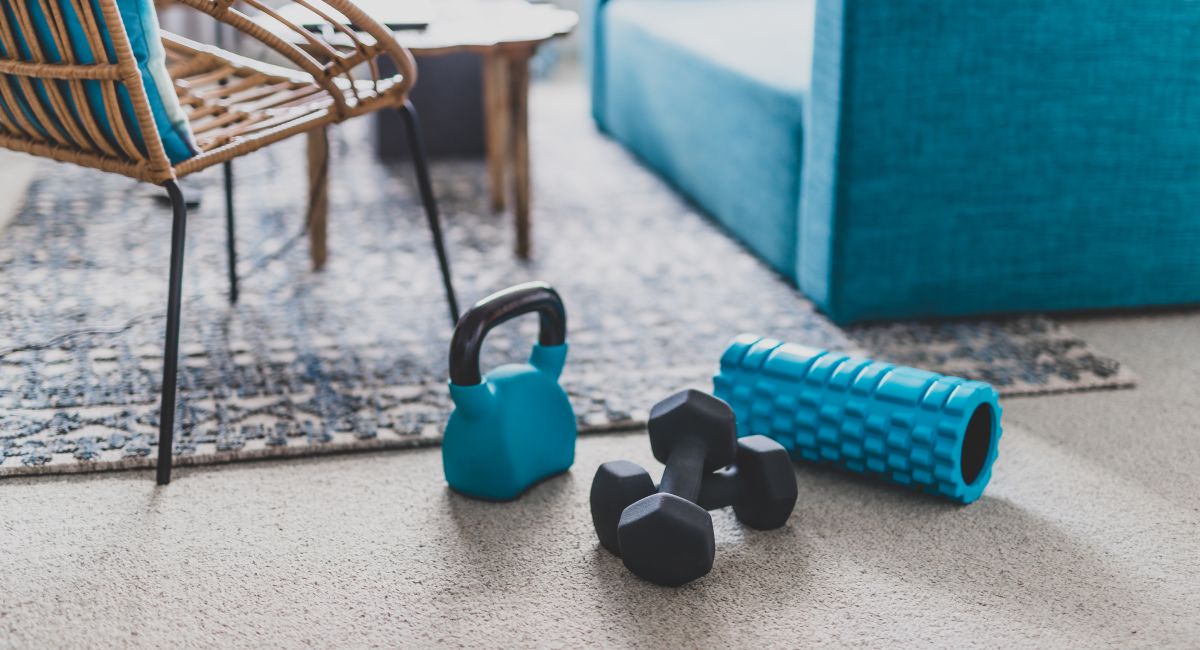  Pros and Cons of Gym Workouts vs. At-Home Workouts