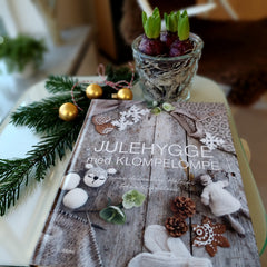'Julehygge med KlompeLOMPE' af Hanne Andreassen Hjelmås og Torunn Steinsland