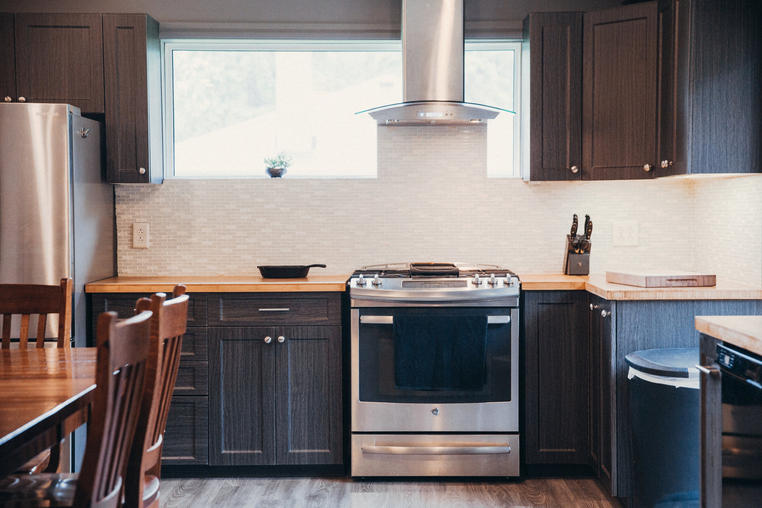 Modern Updated Kitchen Interior Home 3000x ?v=1637391895