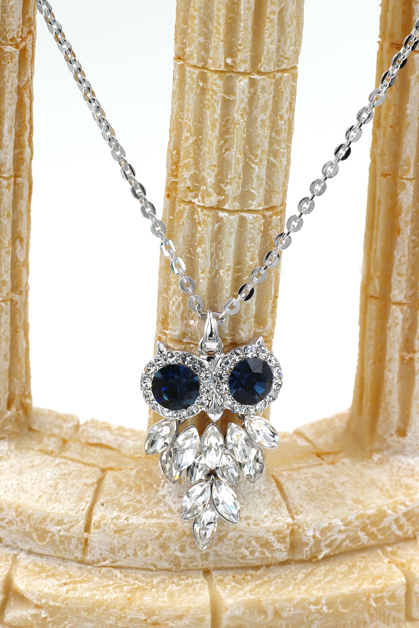 lovely crystal blue eye owl necklace