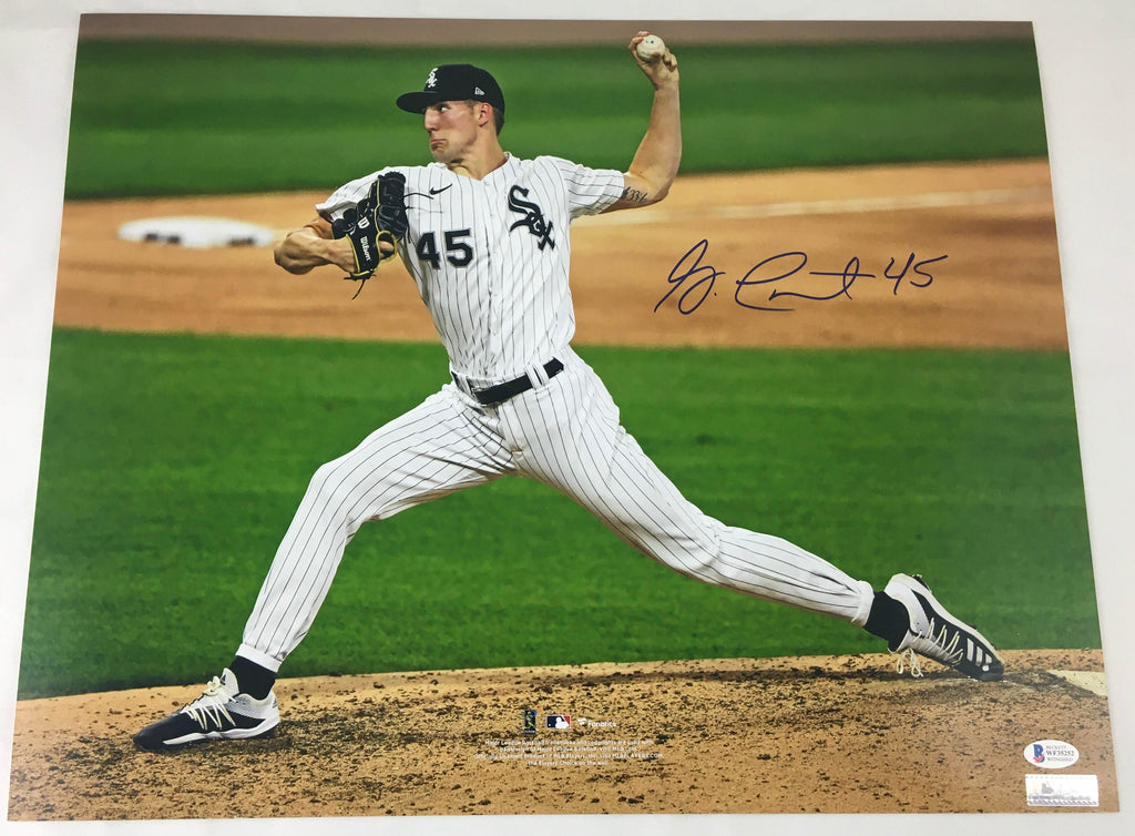 Bobby Jenks Signed Chicago White Sox 2005 World Series 8x10 Photo at  's Sports Collectibles Store