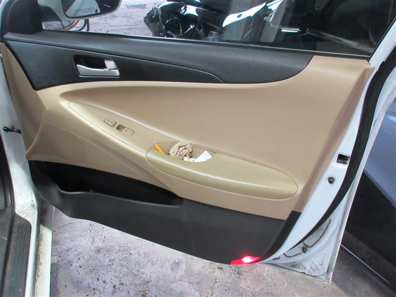 FRONT INTERIOR DOOR TRIM PANEL Hyundai Sonata 2012 12  1037783 – Tom's