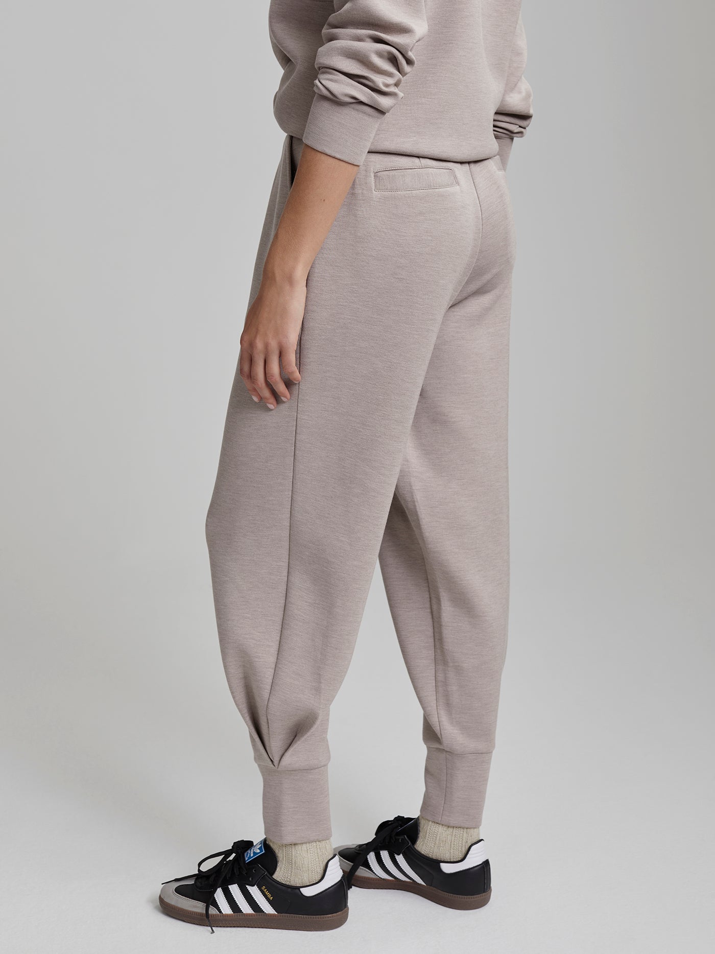 Varley - Custer Relaxed Sweatpants - Taupe Marl – Eco & Active