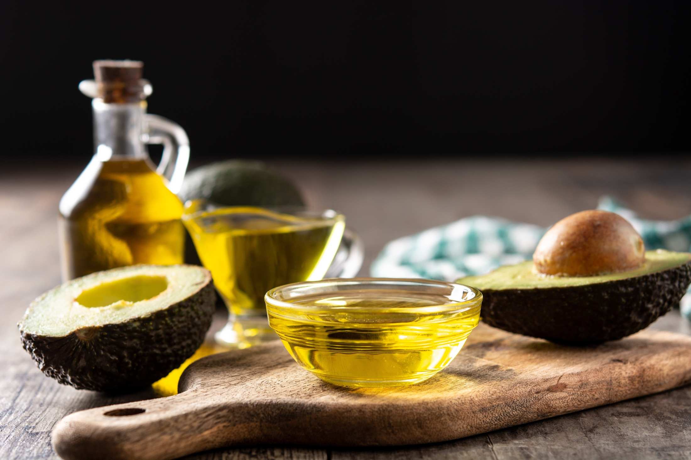 7 Surprising Benefits of Avocado Oil