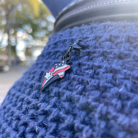 pinsnickety stars and stripes american flag braid and bridle charm on a horse's fly bonnet