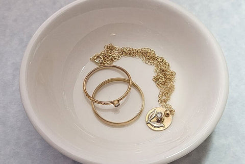 how-to-clean-gold-jewelry