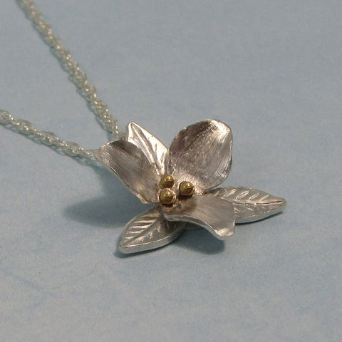Trillium flower necklace