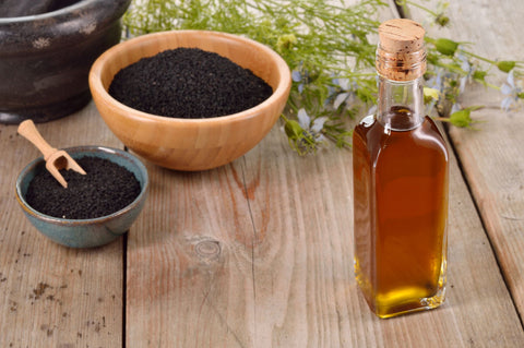 Black-Seed-Oil-Medical-Health-and-Skin-Benefits