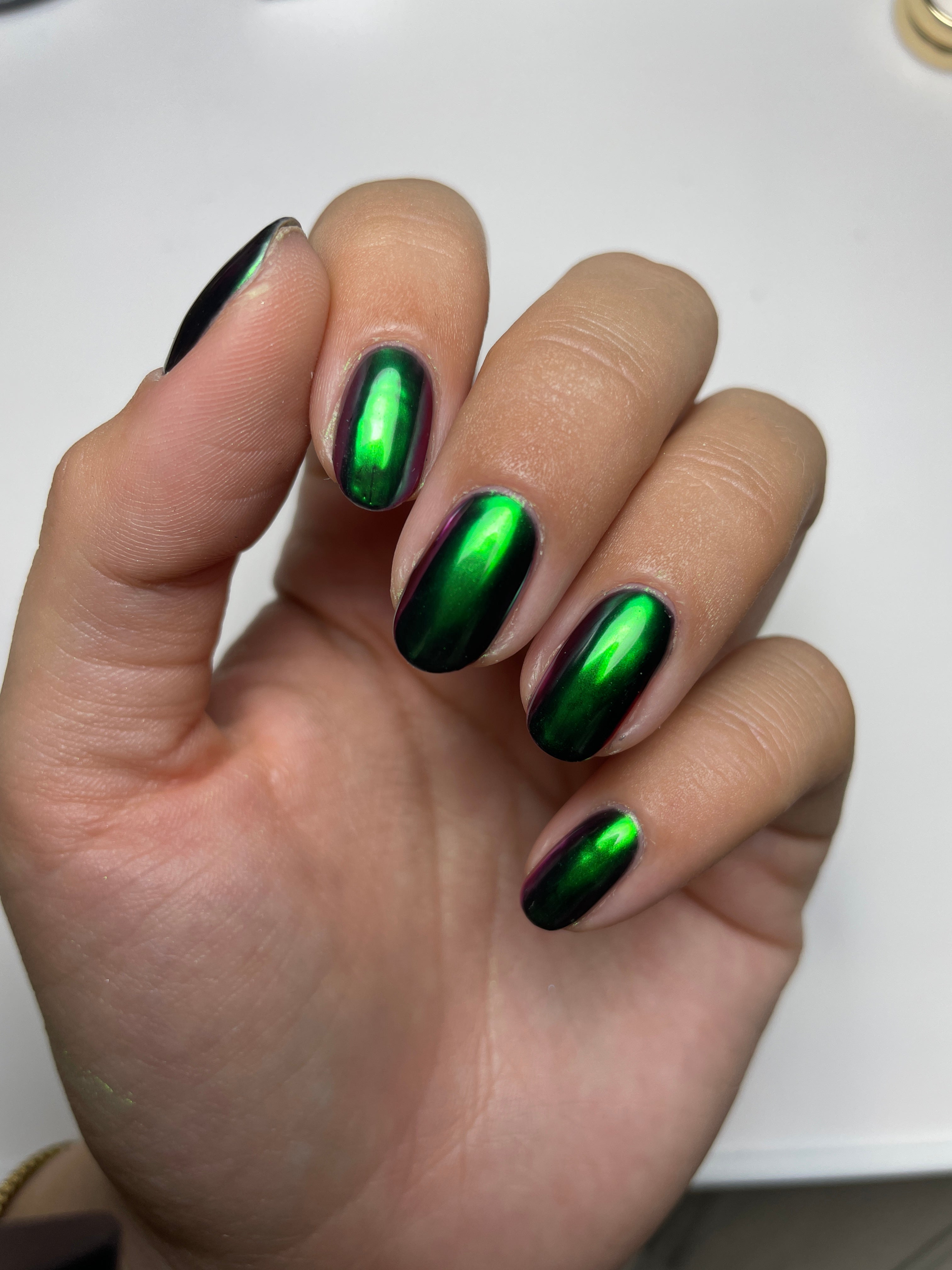 40+ Brilliant Chrome Nail Art Designs : Green Beatle Chrome Nails