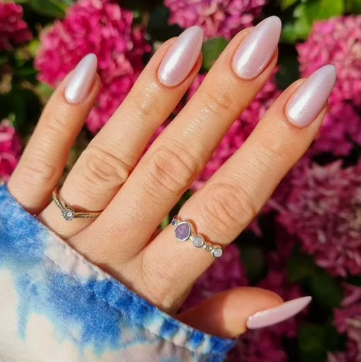 Hailey Bieber S Glazed Donut Nails How To Achieve The Sweetest Mani At Home Mylee