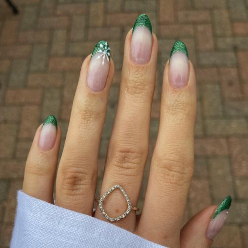 Light green nail polish Mint - Green | Manucurist – Manucurist US
