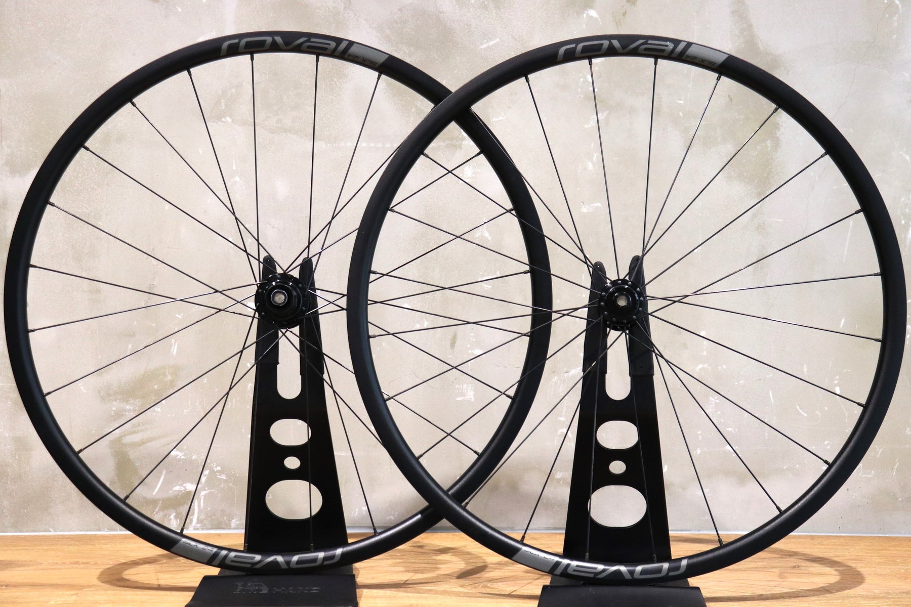 限定品】 【ローター&タイヤ付】ROVAL SLX 24 DISC