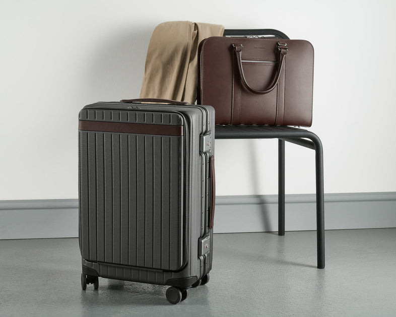 Briefcase vs Suitcase: What Is the Difference?