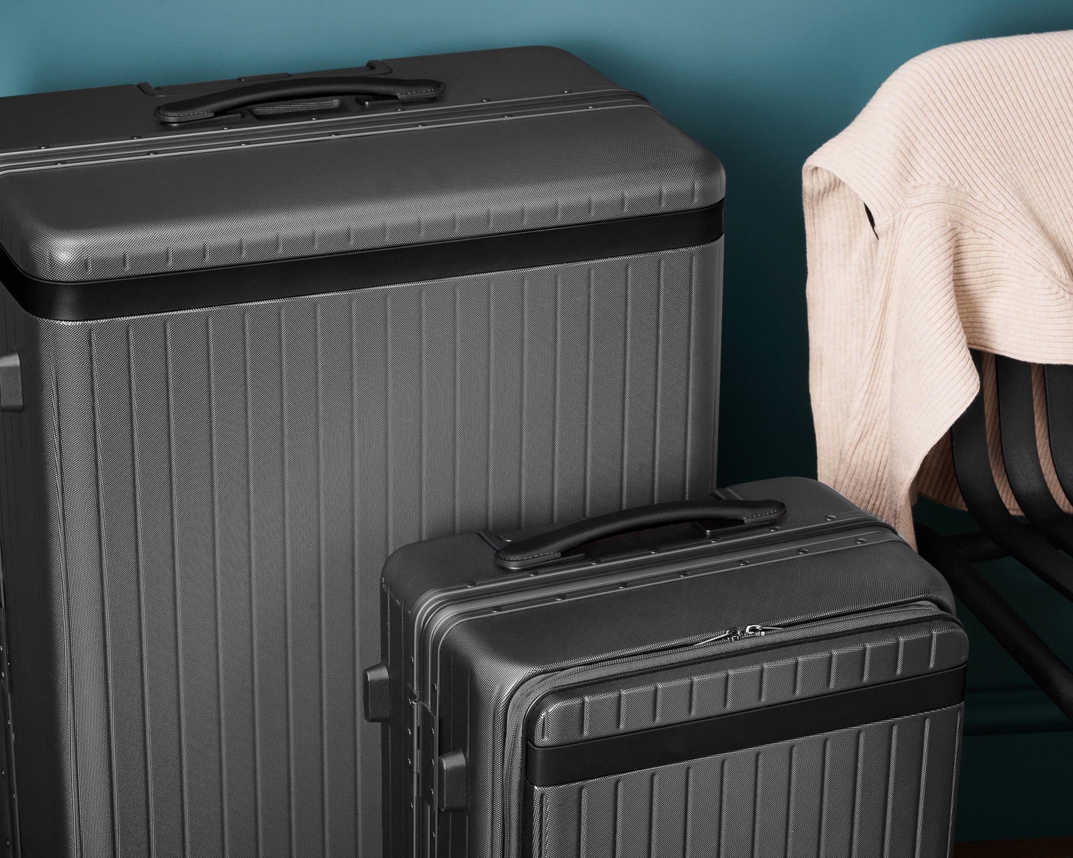 Why Choose Polycarbonate Luggage? ABS vs Polycarbonate