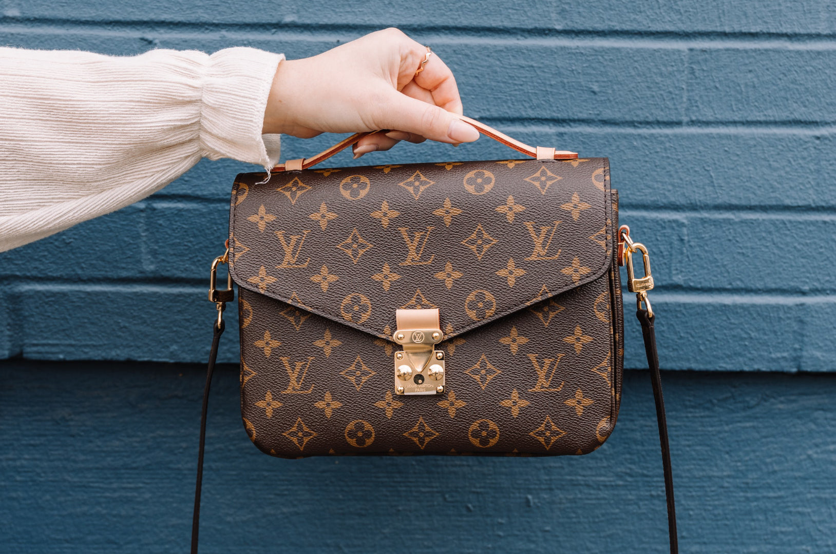 Preowned Louis Vuitton Alma BB: A Legacy That Lives On!