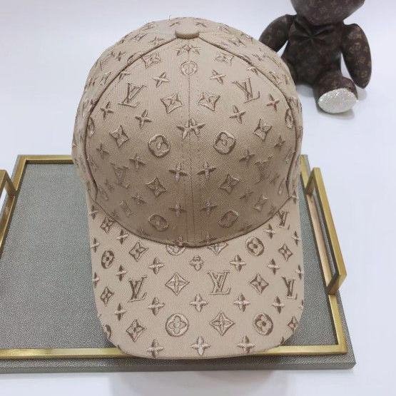 LV Louis Vuitton hats men and women caps tide wild letter embroi