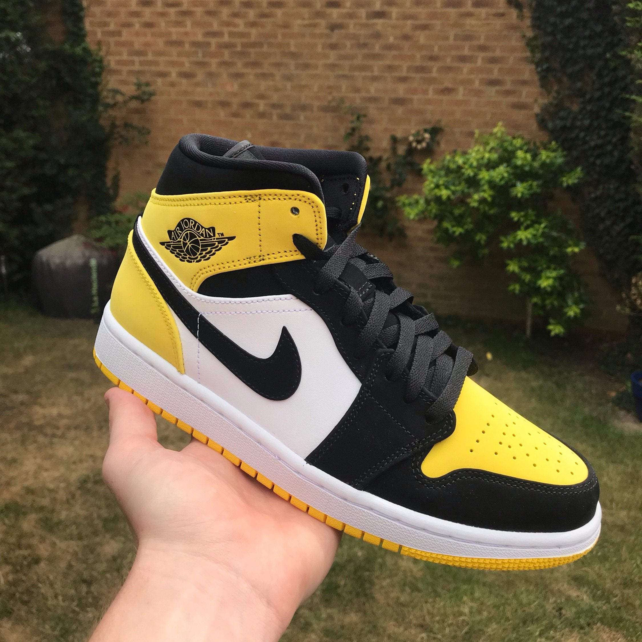 Nike Air Jordan 1 Mid Yellow Toe Black Basketball Shoes Sneakers Shoes