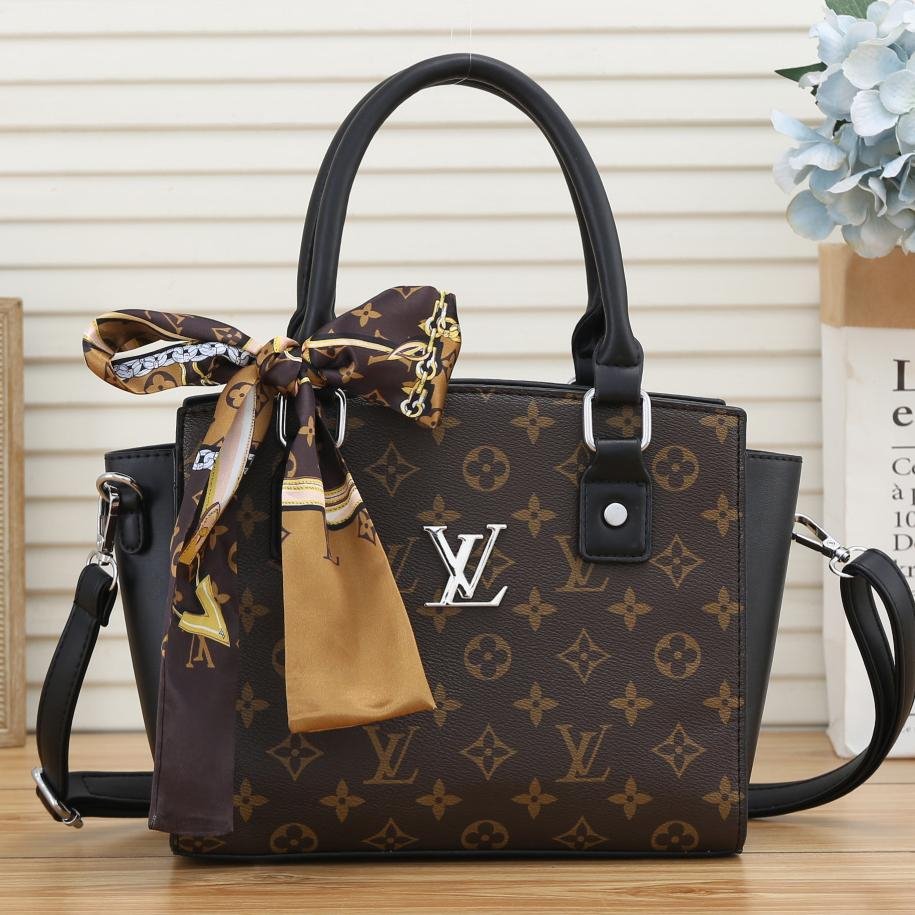 LV Louis Vuitton letter printed logo flap shoulder bag women sho