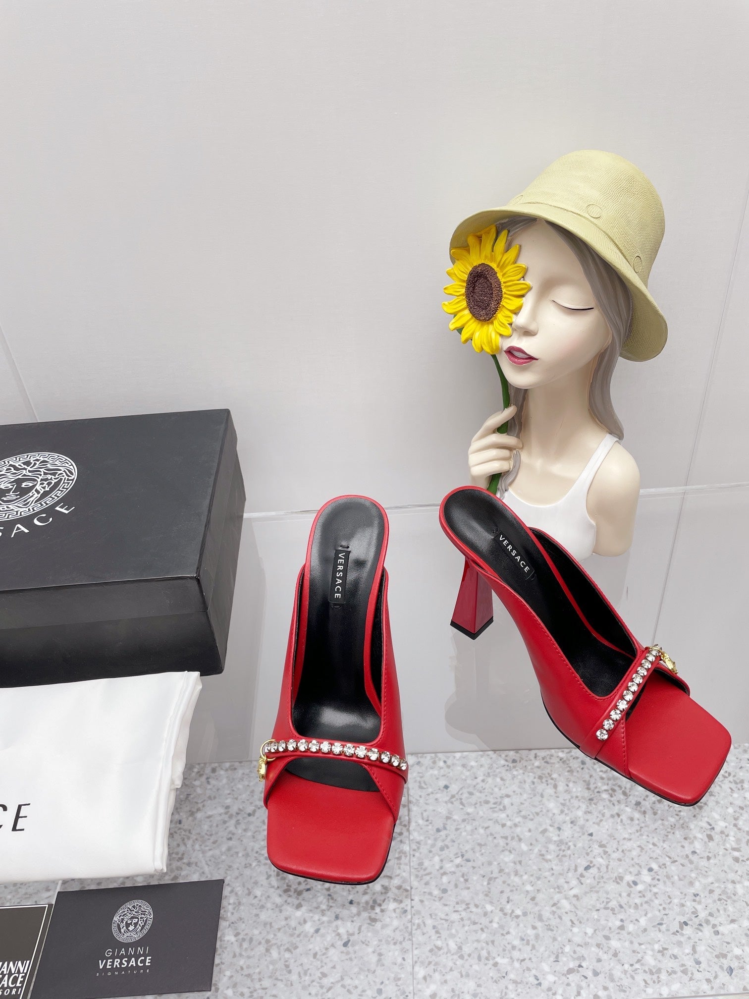 VERSACE 2022 Fashion Trending Leather Women High Heels Shoes Wom