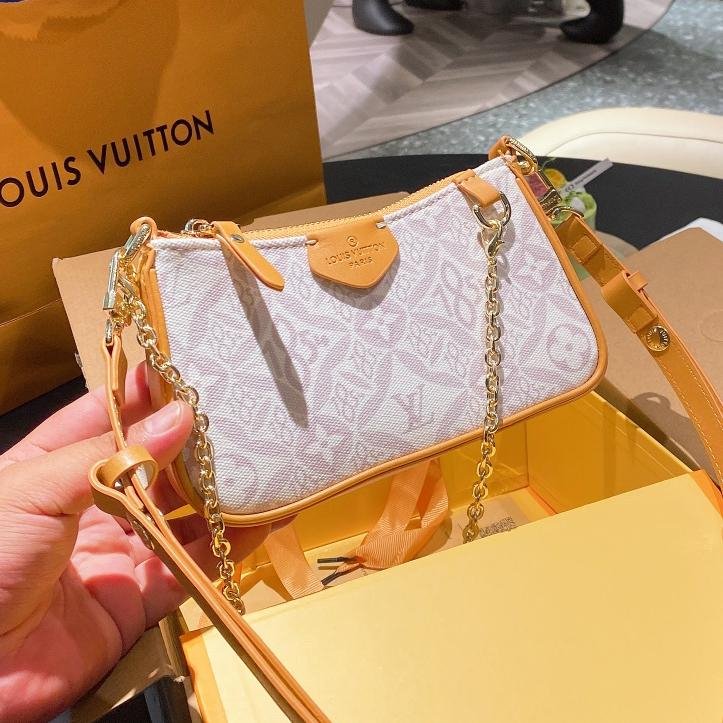LV Louis Vuitton Color Letter Print Ladies Shopping Handbag Shou