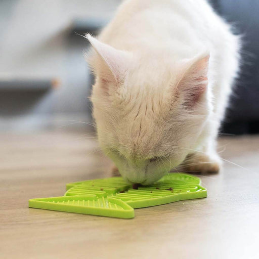 Lickimat Casper & Felix Fish-Shaped Cat Slow Feeders Lick Mat, Turquoise &  Green, Reduces Anxiety, Boredom, and Destructive Behavior