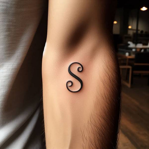 Best Initial Tattoo Designs - Get Permanent Initial Tattoos Of Loved One  Name | StylesWardrobe.com | Name tattoo designs, Initial tattoo, Name tattoo  on hand