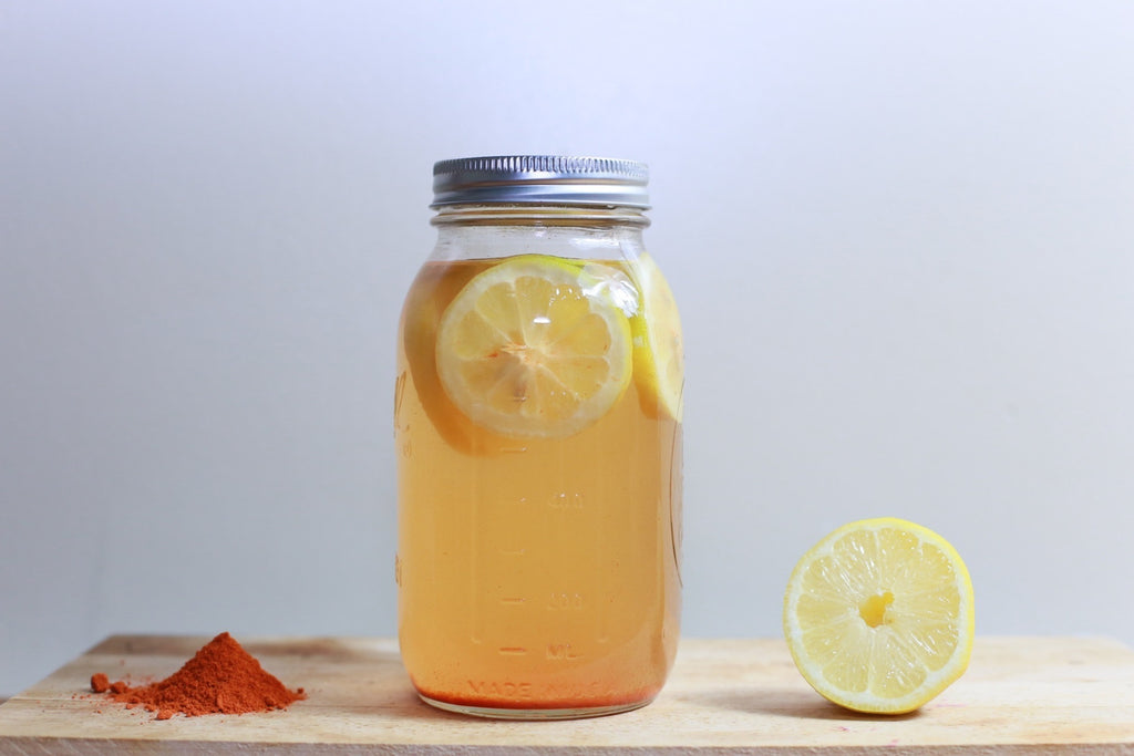 Kombucha with lemon in a jar