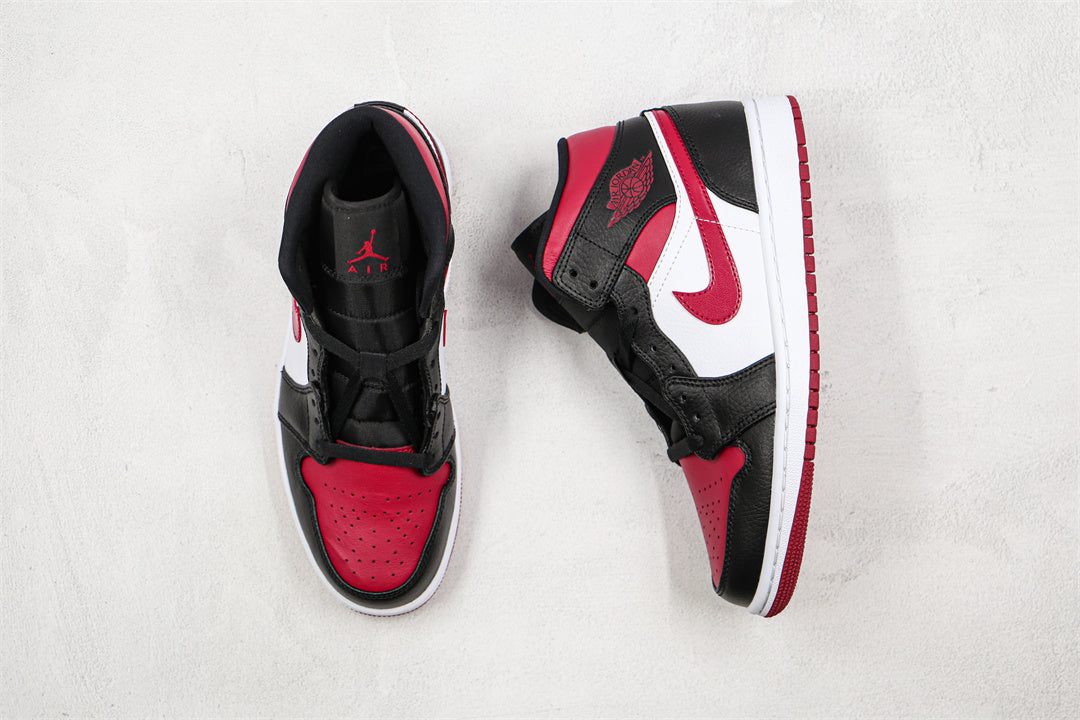 Air Jordan 1 Black Red Toe 554724 066