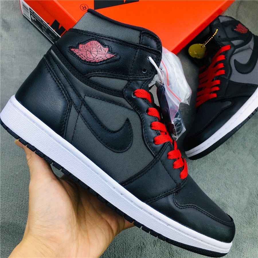 Air Jordan 1 Black Satin 555088-060