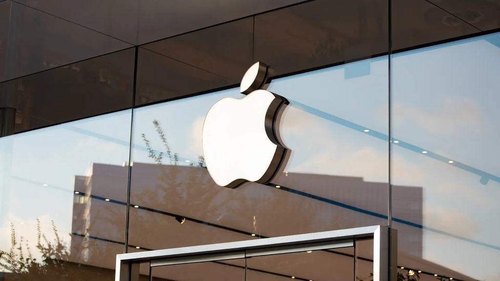 apple logo on apple store