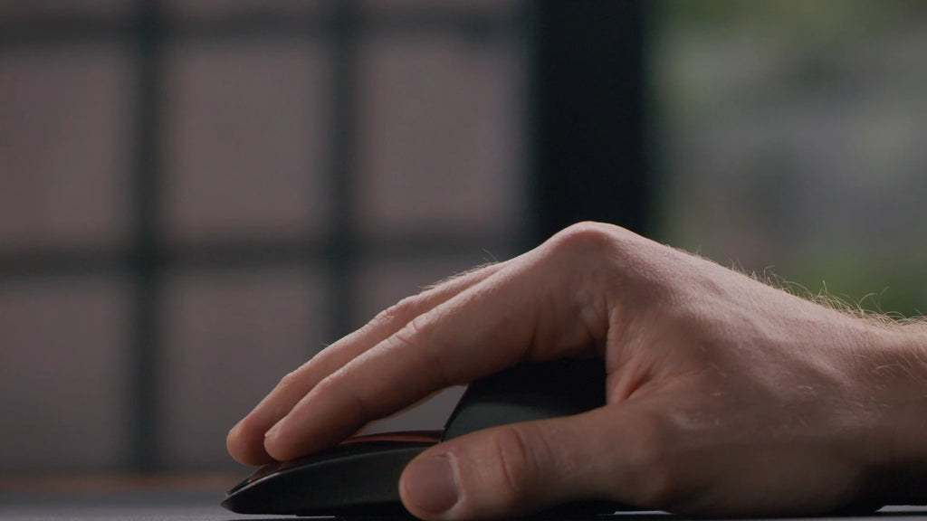 hand position on Magic Mouse with the Solumics Case