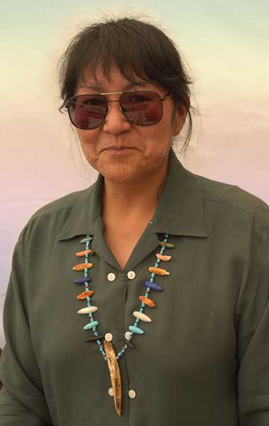 Sandra Quandelacy Zuni fetish carver