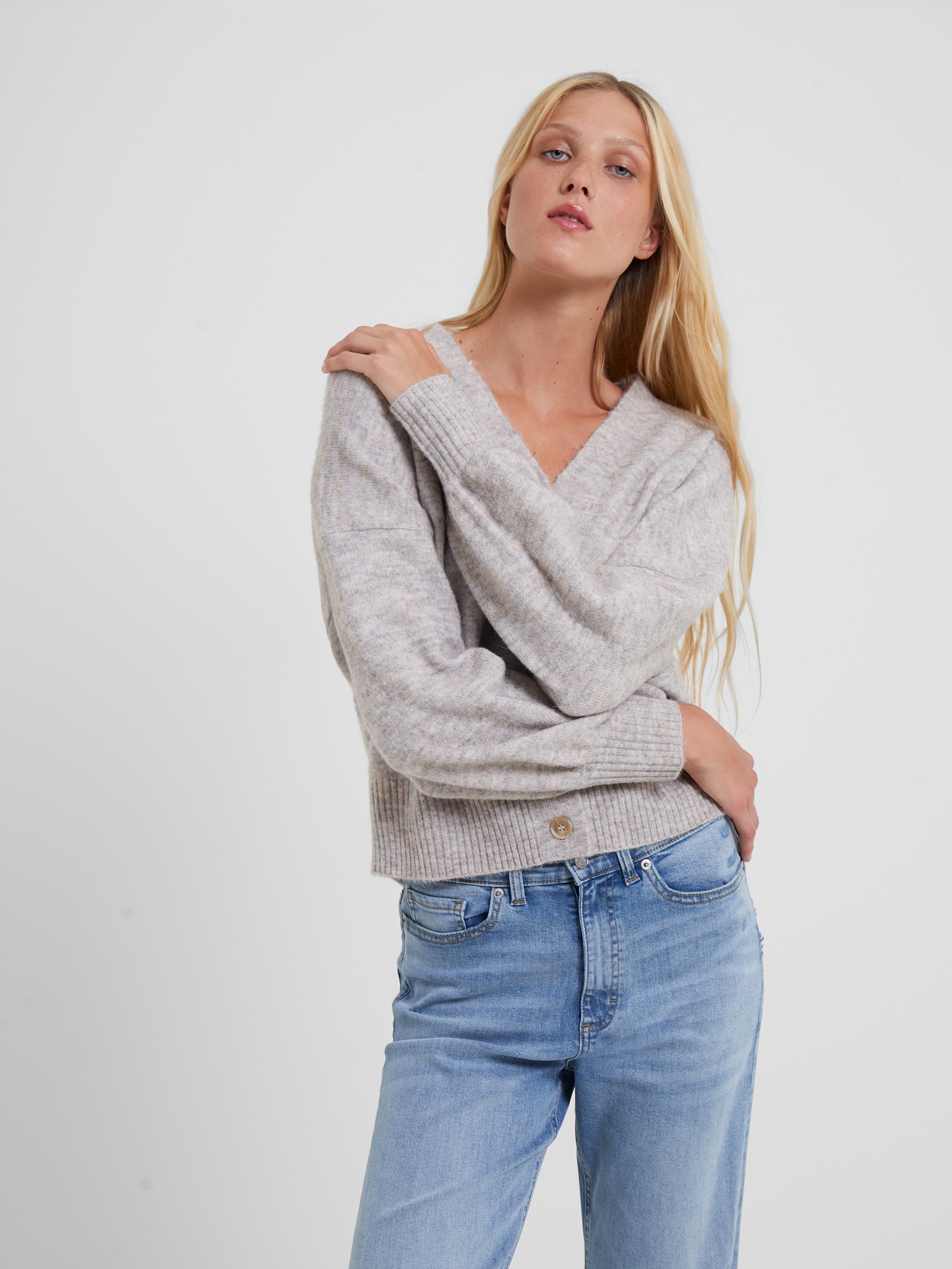 Vhari Knit V-Neck Cardigan