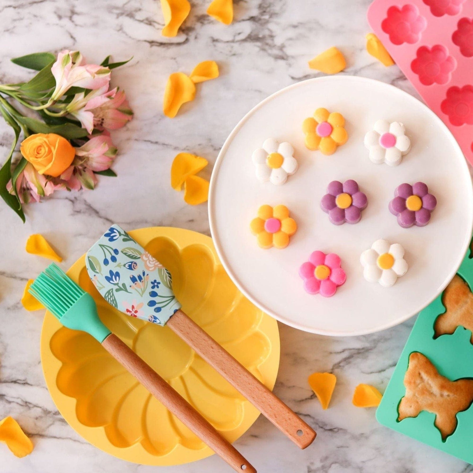 Spring Fling In Bloom Baking Set