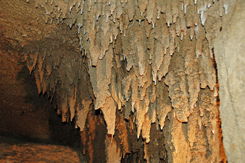 travertine-stalactites