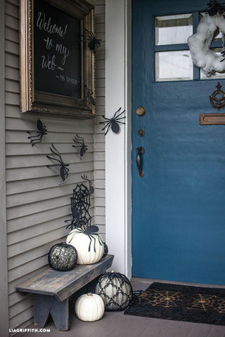 halloween-porch-decoration