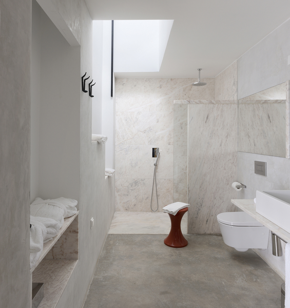 marble-tiles-bathroom