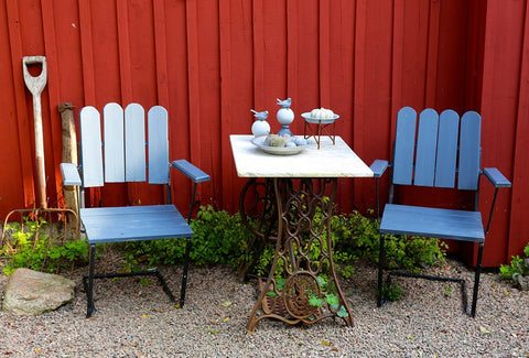 simple-patio-furniture