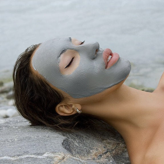 16 benefici della maschera di fango del Mar Morto