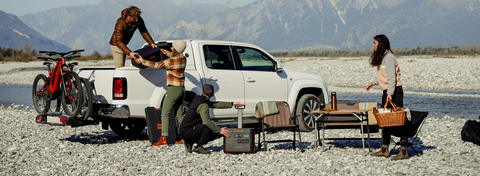 Jackery Solargenerator versorgt die Geräte mit Strom