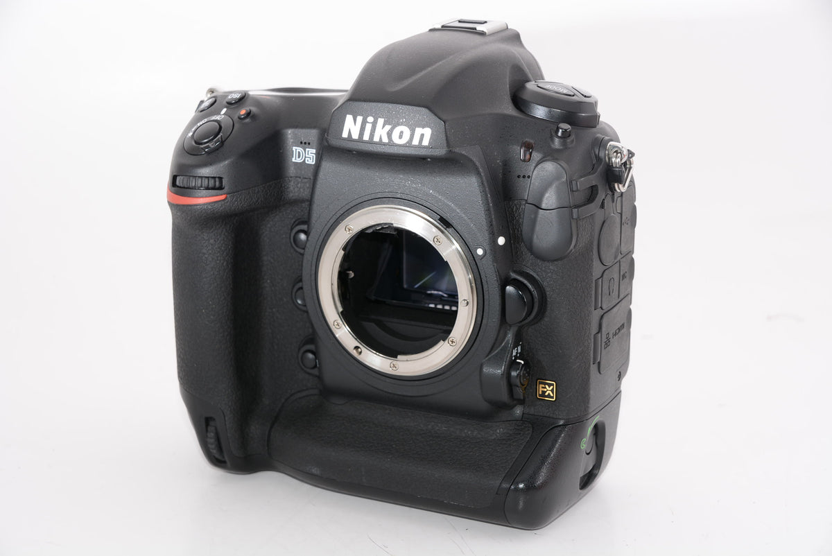 外観特上級】Nikon デジタル一眼レフカメラ D3400 ダブルズームキット