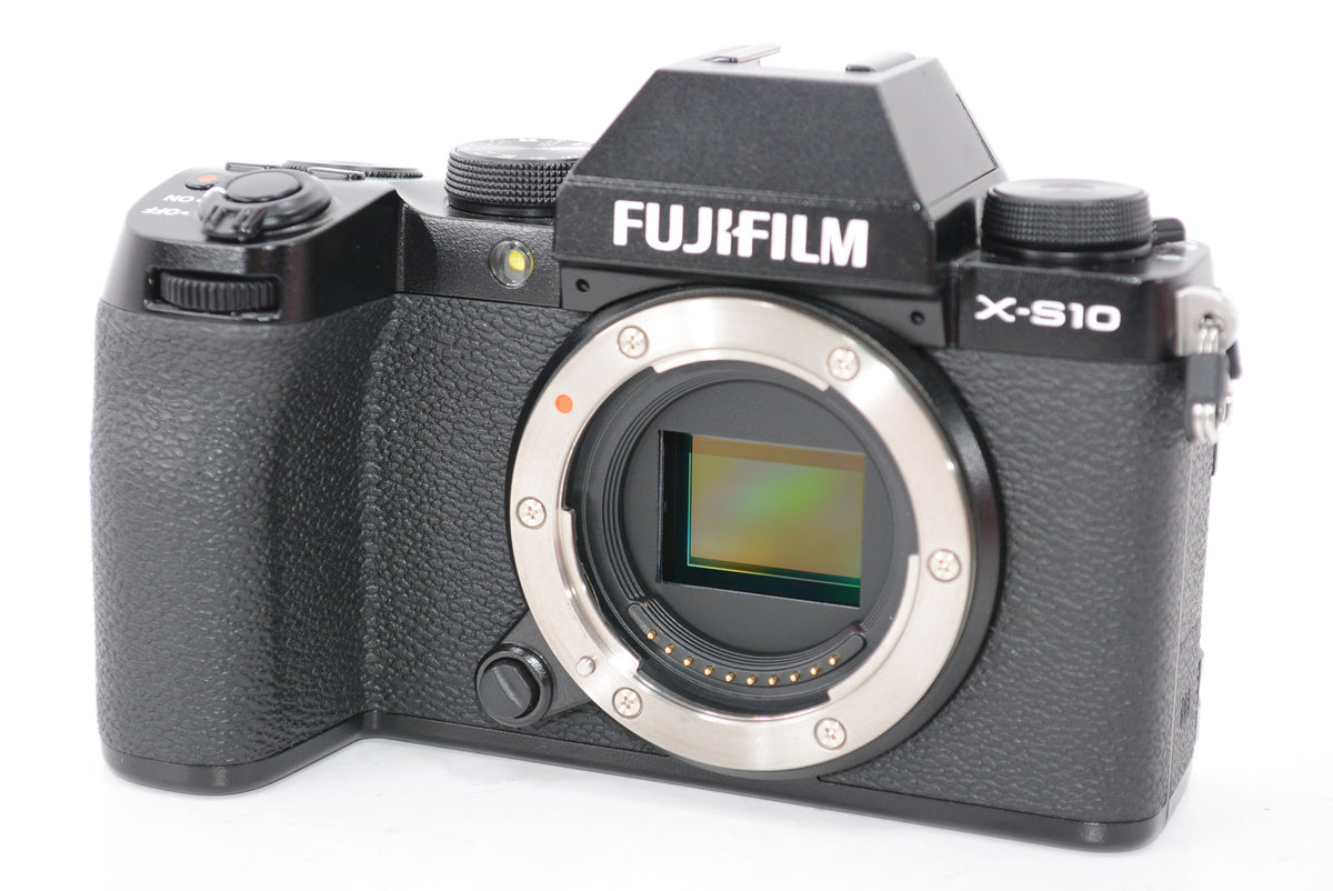 外観特上級】FUJIFILM ミラーレスデジタルカメラ X-S10 Wズームレンズ