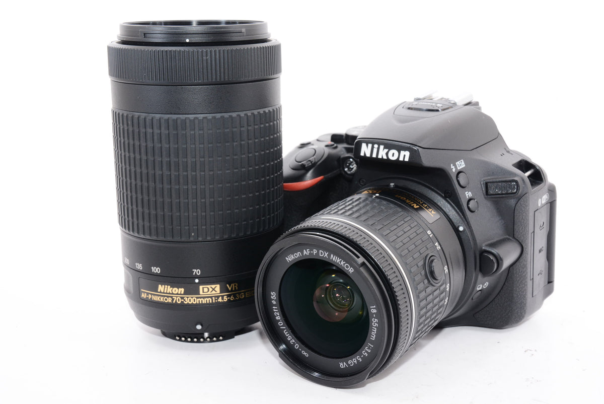 外観特上級】Nikon デジタル一眼レフカメラ D5600 ダブルズームキット