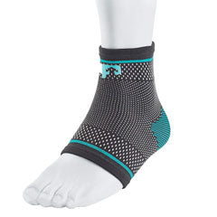Elastic ankle support for football