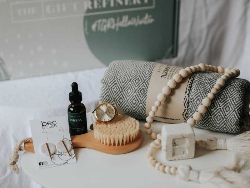 A Gift Box with Meaning: 5 Ways Our Partnership with the Canadian Gift Refinery is Great for You & the Planet!