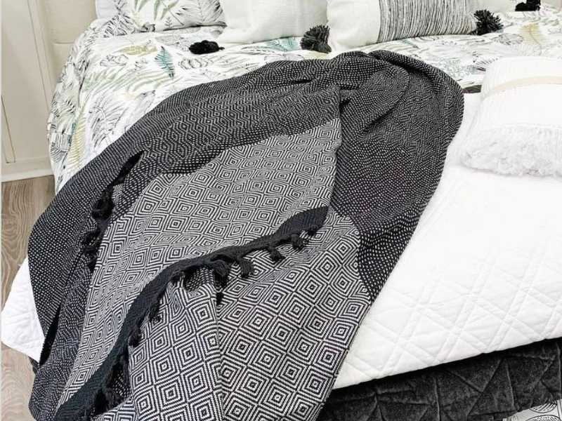 15 Blanket Styling Inspirations for Your Bedroom