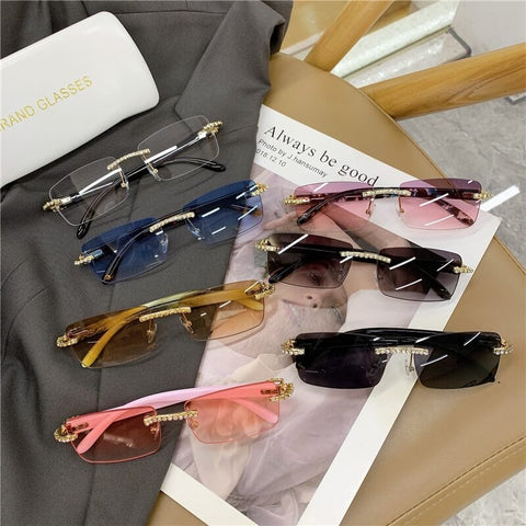 https://essenciadoestilo.com/products/oculos-feminino-de-luxo-cravejado