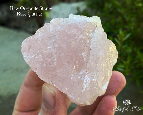 raw rose quartz stone